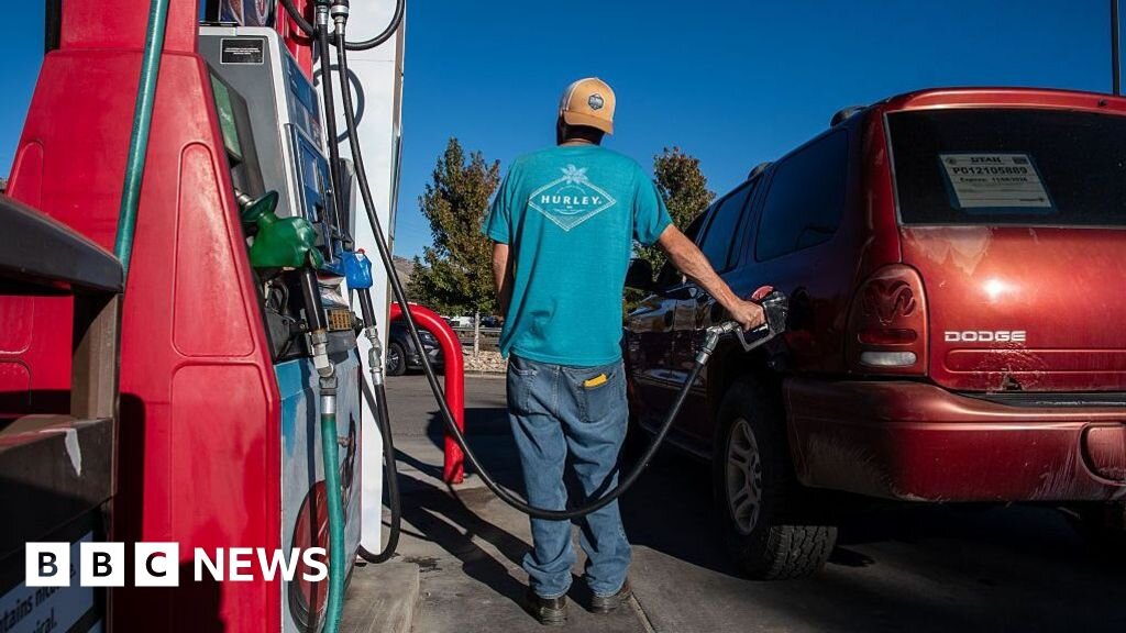 Trump wants to reduce the cost of fuel as the midterms loom - will it work? - BBC