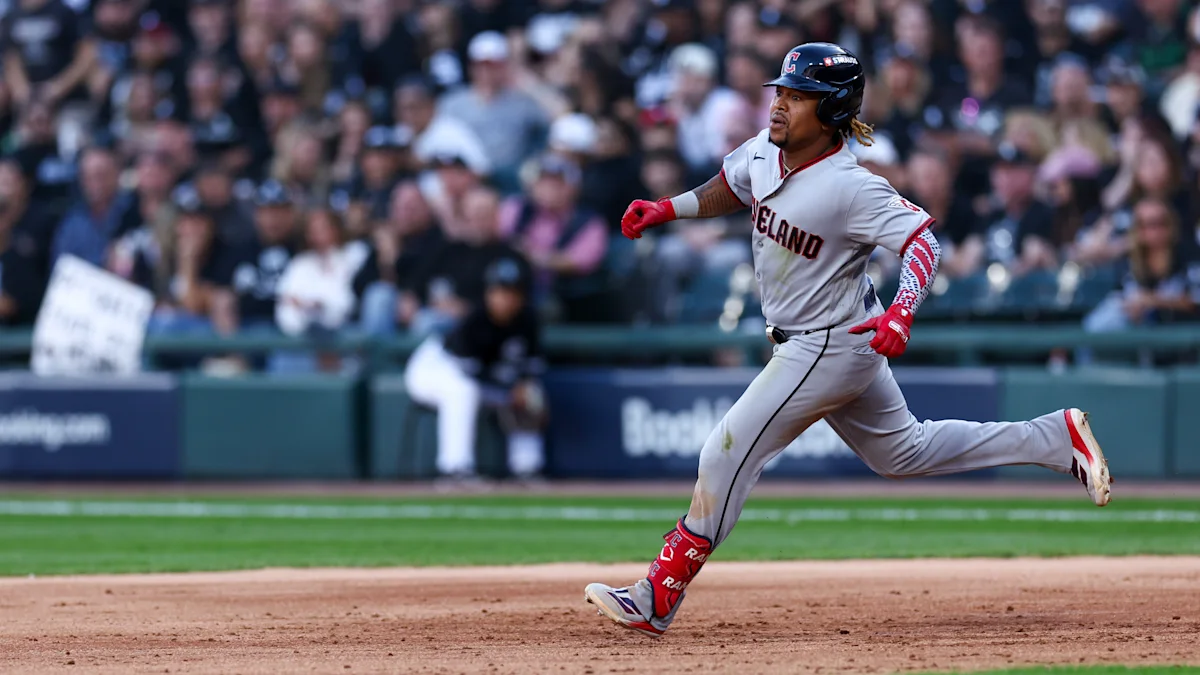 Guardians vs. White Sox score, live updates: Sean Newcomb, Daniel Espino take the mound in Game 3 - Yahoo Sports