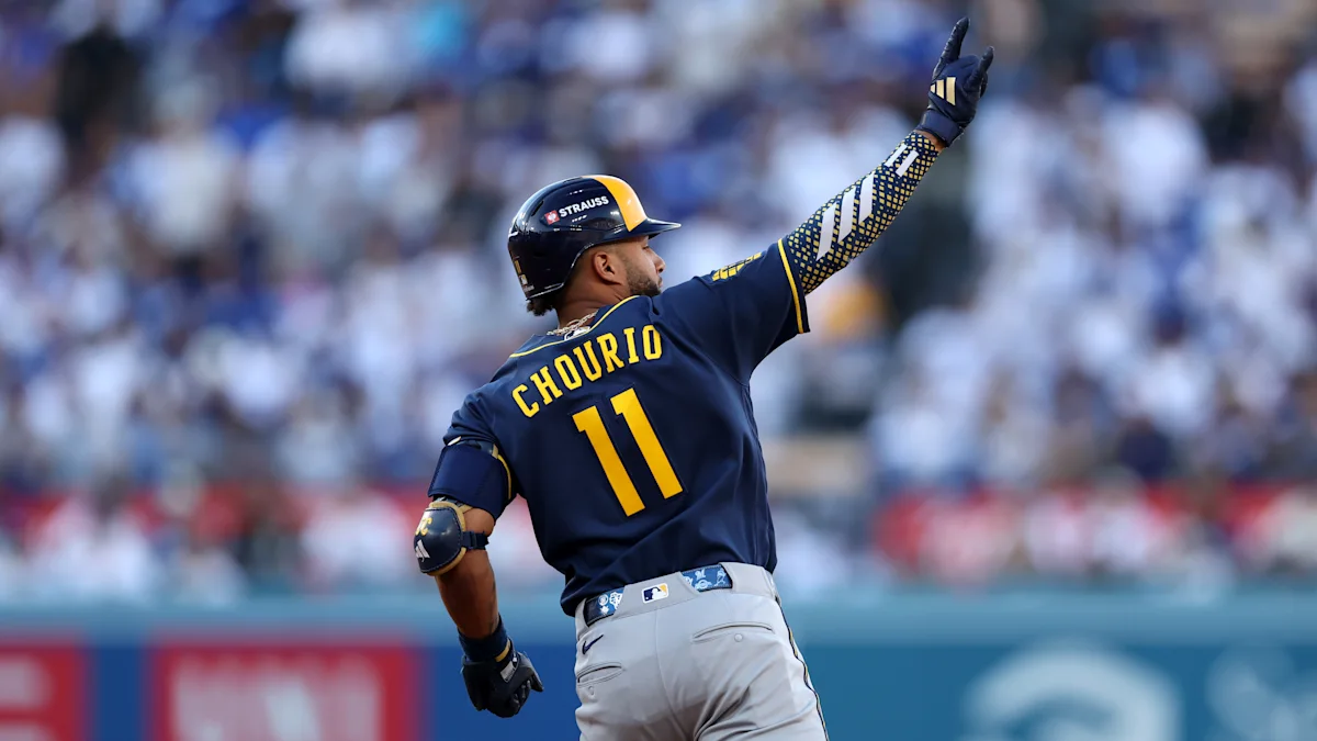 NLCS: Jackson Chourio sucks life out of Dodger Stadium with first-pitch home run off Blake Snell to spark Brewers' Game 3 win - Yahoo Sports