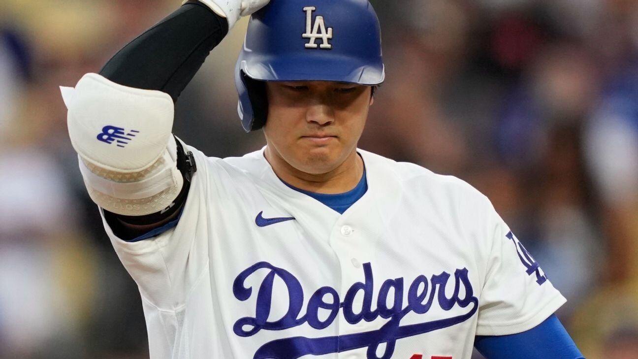 Shohei Ohtani dropped to sixth in Dodgers' lineup against Brewers in NLCS Game 3 - ESPN