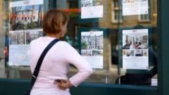 Home sellers cut asking prices on 3,000 properties a day