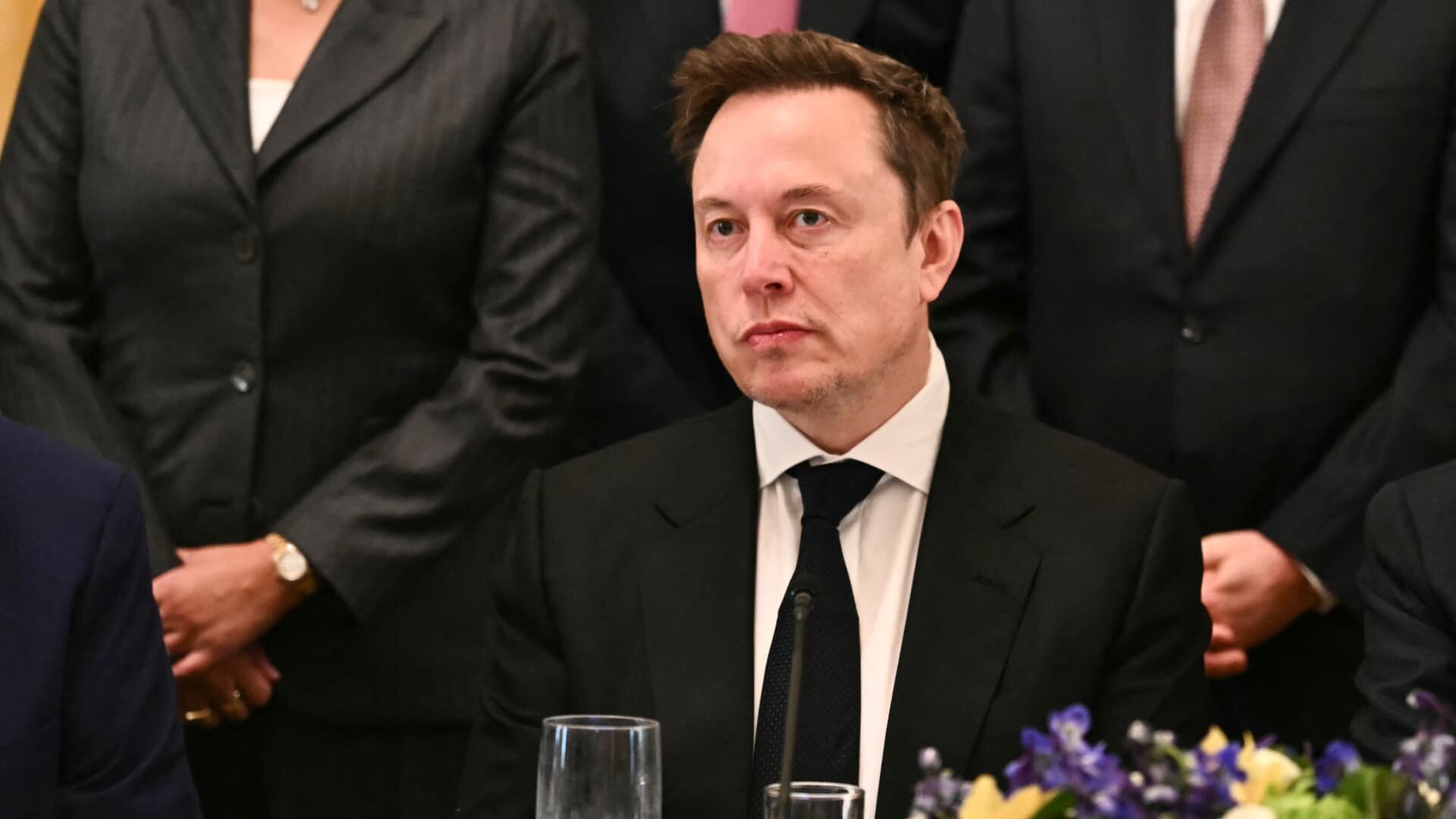 Elon Musk says Trump is 'ultimately' responsible for any curbs on Ukraine's Starshield systems - CNBC