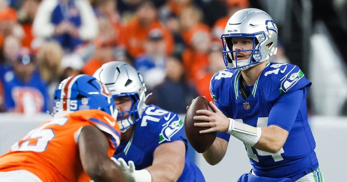 Live: Updates: Seahawks already back in action vs. Broncos on ‘Thursday Night Football’ - The Seattle Times
