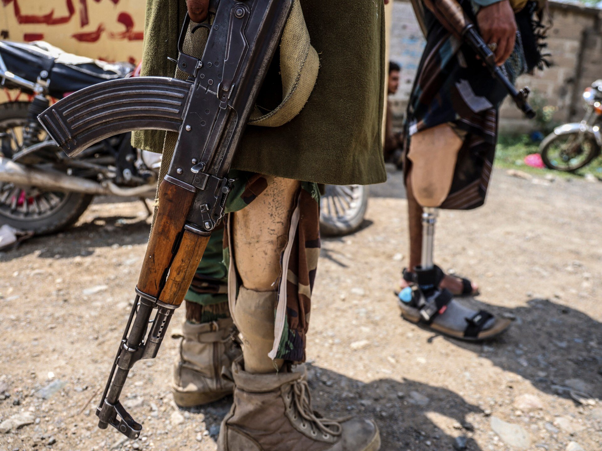 Yemeni gov’t forces aim for Sanaa, but Houthi defeat will be a challenge - Al Jazeera