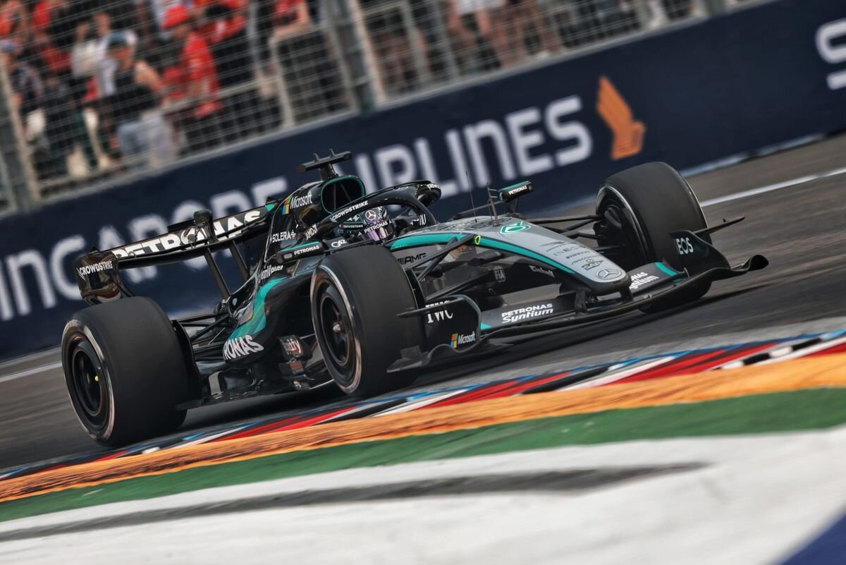 What happened in sole Singapore GP F1 practice session - The Race