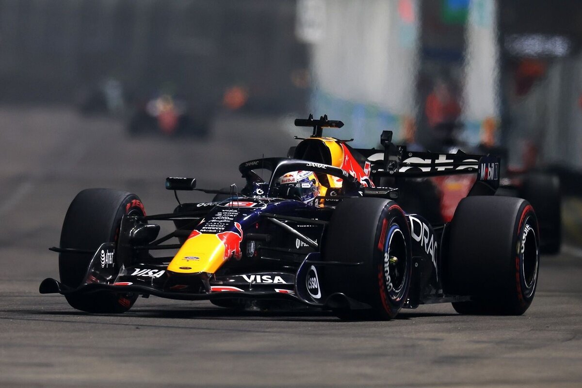 F1 Singapore GP: Max Verstappen dominates for Marina Bay double - Motorsport.com