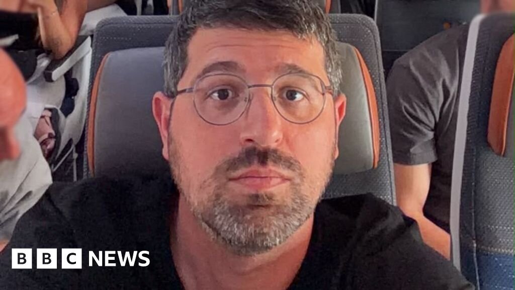 Flydubai passenger describes hugging his children as plane nosedived during attack - BBC
