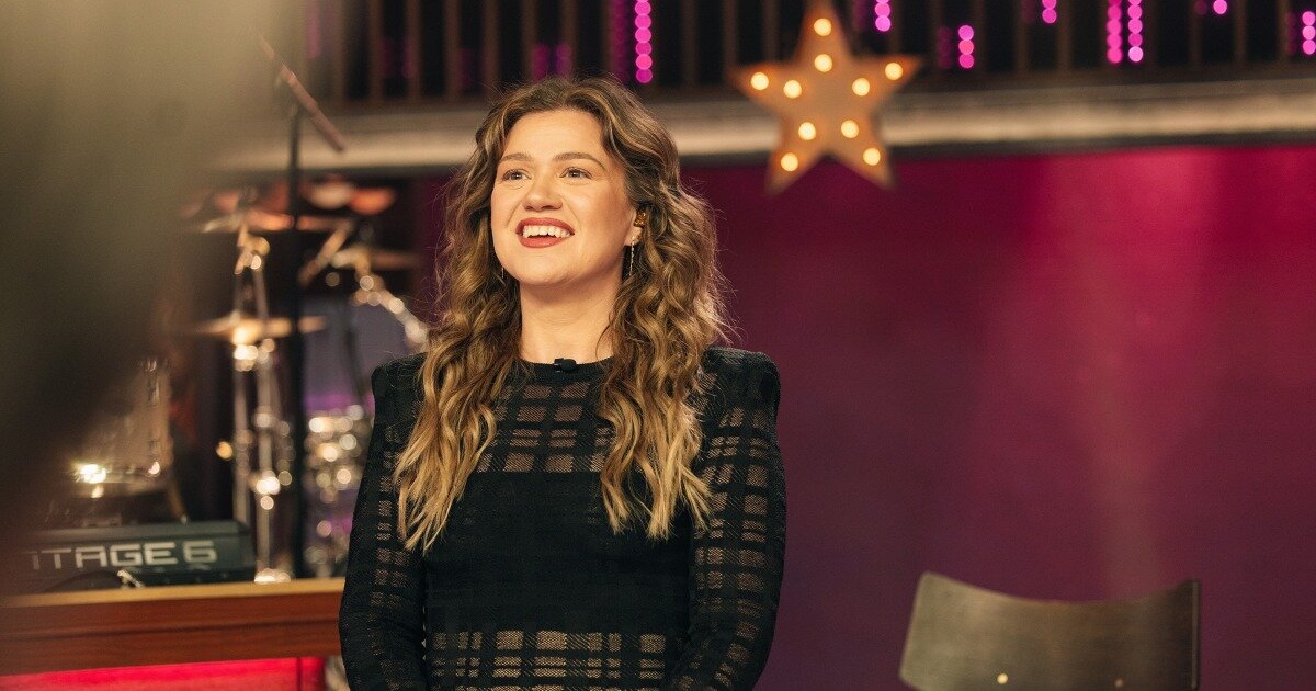 Store Responds After Kelly Clarkson Says Staff Treated Her Like Julia Roberts’ ‘Pretty Woman’ Character - TODAY.com
