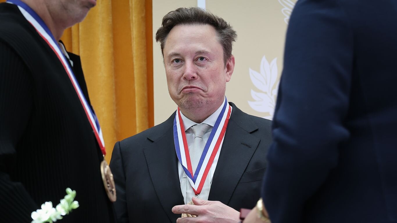 Ukraine's Starlink restrictions raise suspicions of Musk, Trump retaliation - Axios