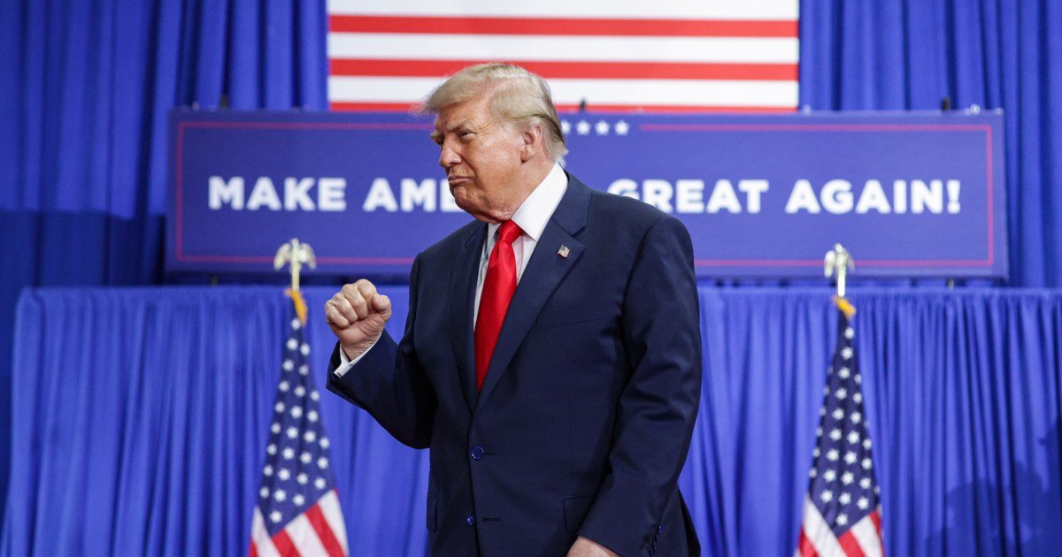 Facing smaller crowds and low approval ratings, Trump tries to rally the base for the midterms - NBC News