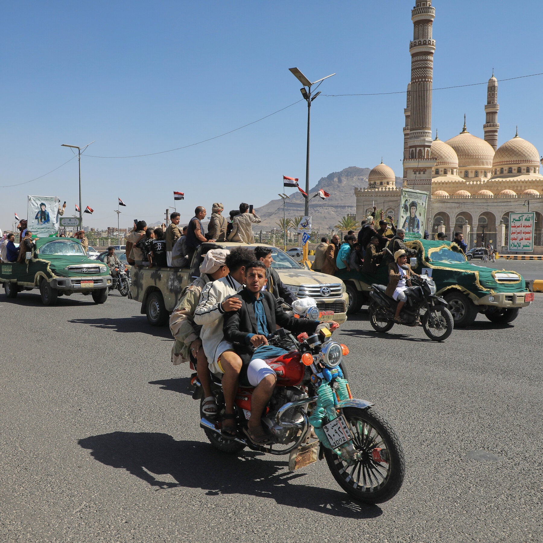 Yemen Fighting Rages as Civilian Toll From Houthi-Saudi Conflict Worsens