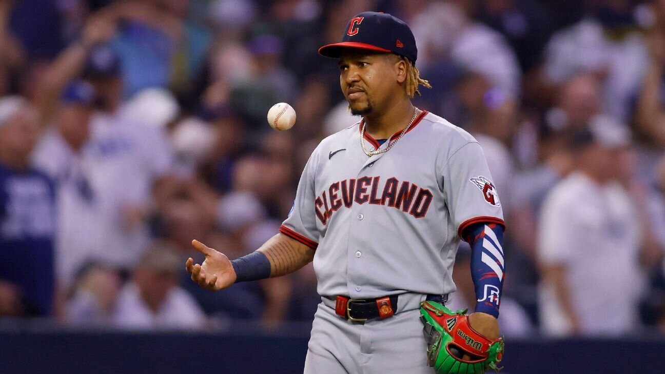 Jose Ramirez takes blame as miscues sink Guardians in Game 2 of ALCS vs. Rays - ESPN