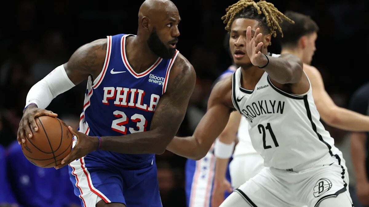 LeBron James plays point forward as 76ers offense shines in first look at new star-studded lineup - Yahoo Sports