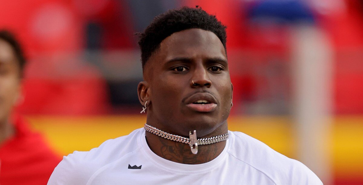 Chiefs News: Jury returns mixed verdict in Tyreek Hill civil battery case - Arrowhead Pride