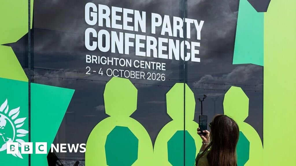Green Party members back 'Zionism is racism' motion - bbc.com