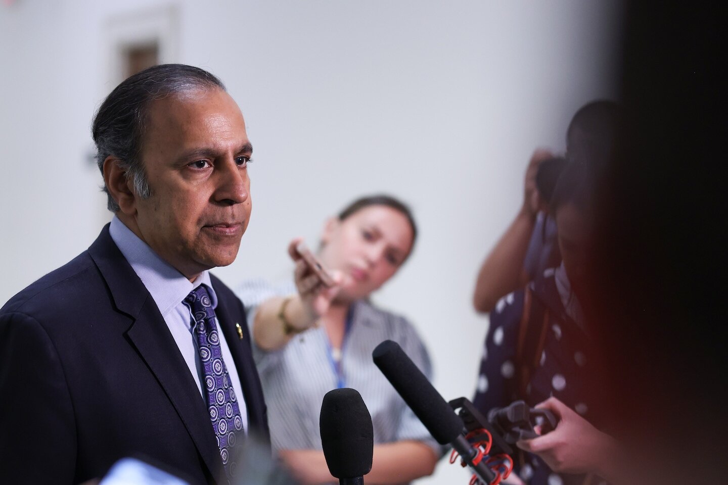 Illinois congressman says he was at a Hindu temple during attempted shooting - The Washington Post
