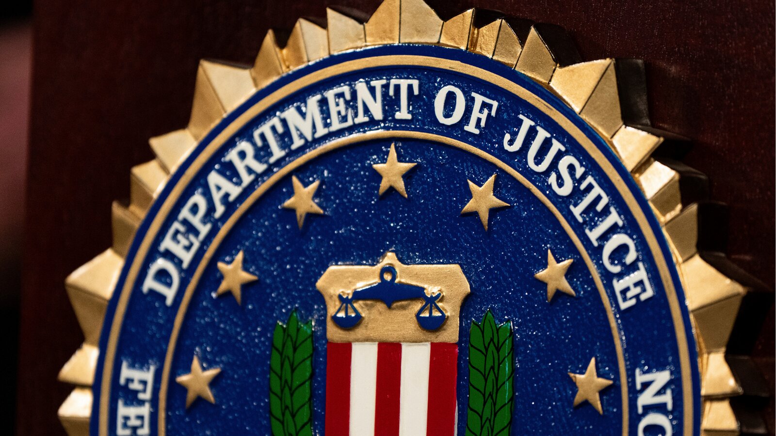 FBI says it thwarted an attack on the Mall of America by a teen it supplied with an assault rifle - ABC7 Eyewitness News