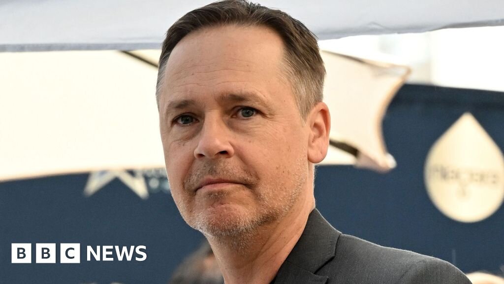 US actor Chad Lowe 'heartbroken' after death of daughter Fiona aged 13 - BBC